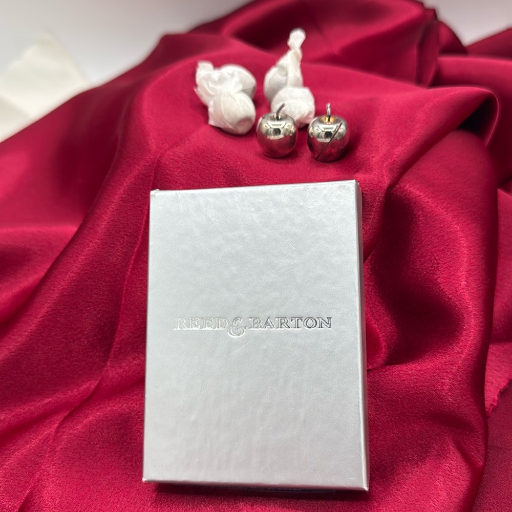 Vintage Reed & Barton Apple Place Card Holders Set of 6 l; Silver Plated